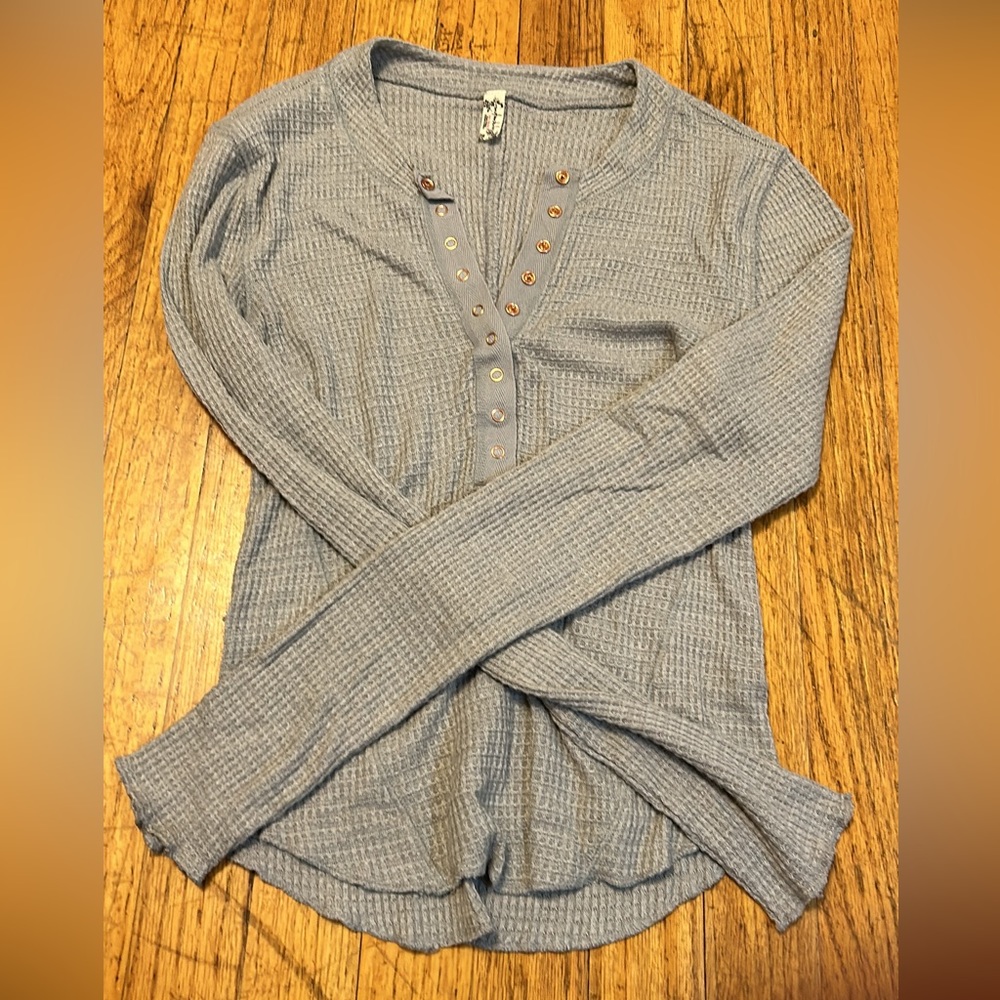 Women’s shirt